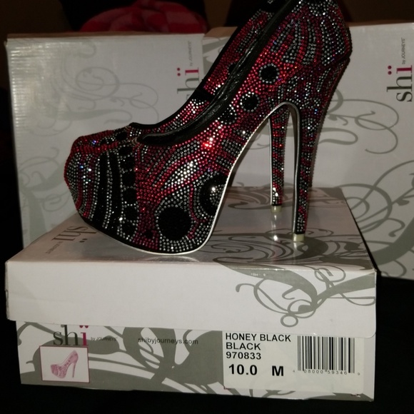 Gently worn stilettos - Picture 2 of 4